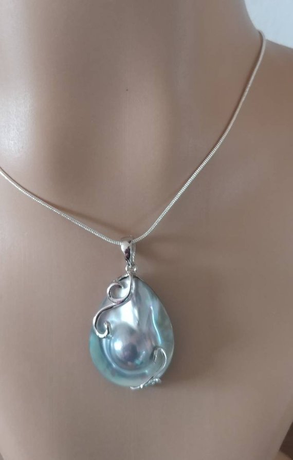 genuine pearl pendant